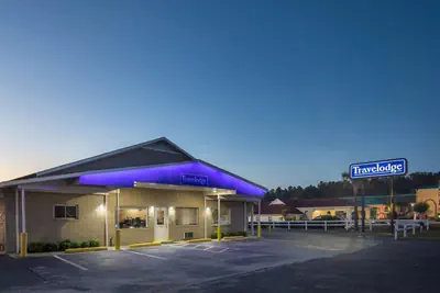 Photo 2 - Travelodge by Wyndham Orangeburg