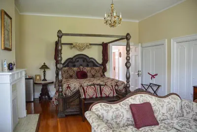 Photo 4 - 1912 Bed and Breakfast