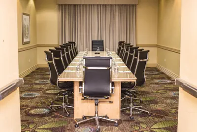 Photo 4 - Holiday Inn & Suites Bolingbrook by IHG