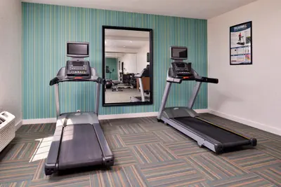 Photo 4 - Holiday Inn Express Hotel & Suites North Kansas City by IHG