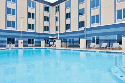 Photo 4 - Holiday Inn Express & Suites Warner Robins North West by IHG