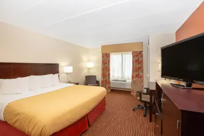 Photo 2 - AmericInn by Wyndham Muscatine