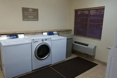Photo 4 - Candlewood Suites Springfield-Medical District by IHG