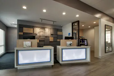 Photo 3 - Holiday Inn Express & Suites - Mount Vernon by IHG