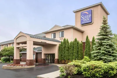 Photo 3 - Sleep Inn & Suites Queensbury - Lake George
