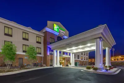 Photo 2 - Holiday Inn Express Hotel & Suites Greensboro-East by IHG