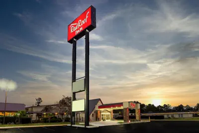 Photo 3 - Red Roof Inn Lumberton