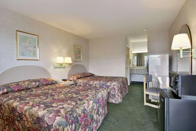 Photo 4 - Days Inn by Wyndham Cartersville