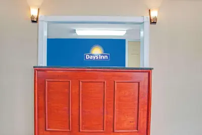 Photo 3 - Days Inn by Wyndham Canton