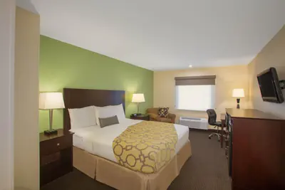 Photo 5 - Baymont by Wyndham Jefferson City