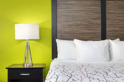 Photo 5 - La Quinta Inn by Wyndham Calhoun South I-75
