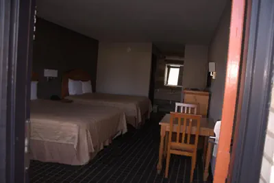 Photo 3 - Bestway Inn