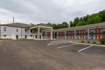 Photo 2 - Econo Lodge Forrest City I-40