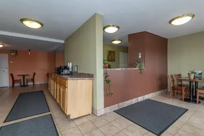 Photo 4 - Americas Best Value Inn Ashtabula/Austinburg
