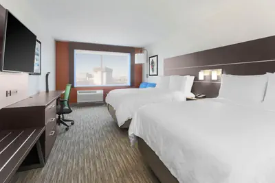 Photo 5 - Holiday Inn Express & Suites Chicago O'Hare Airport by IHG
