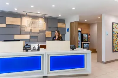 Photo 2 - Holiday Inn Express & Suites Chicago O'Hare Airport by IHG