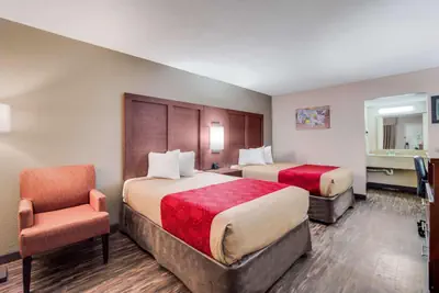 Photo 3 - Econo Lodge Walterboro I-95