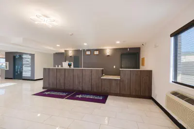Photo 4 - Americas Best Value Inn East Peoria