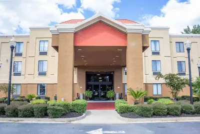 Photo 5 - Best Western Plus Richmond Hill Inn