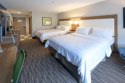 Photo 2 - Holiday Inn Express & Suites Jamestown by IHG