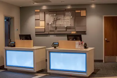 Photo 2 - Holiday Inn Express & Suites Tonawanda - Buffalo Area by IHG