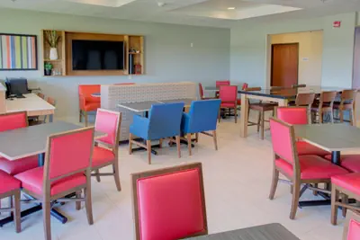 Photo 4 - Holiday Inn Express & Suites Le Mars by IHG