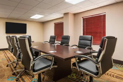 Photo 3 - Holiday Inn Express Hotel & Suites Bentonville by IHG