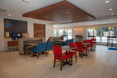Photo 4 - Holiday Inn Express & Suites Tonawanda - Buffalo Area by IHG