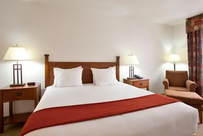 Photo 3 - Holiday Inn Express Hotel & Suites Mattoon by IHG