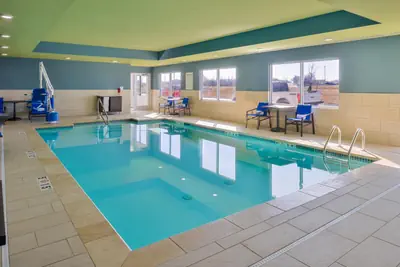 Photo 2 - Holiday Inn Express & Suites - Kansas City - Lee's Summit by IHG