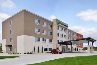 Photo 3 - Holiday Inn Express & Suites - Kansas City - Lee's Summit by IHG
