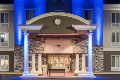 Photo 3 - Holiday Inn Express & Suites Philadelphia - Mt Laurel by IHG