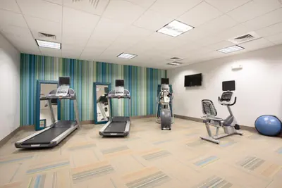 Photo 4 - Holiday Inn Express & Suites Manhattan by IHG