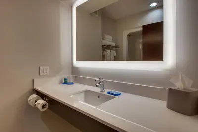 Photo 2 - Holiday Inn Express Hotel & Suites Lebanon by IHG