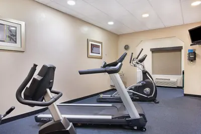 Photo 2 - Holiday Inn Express & Suites Murphy by IHG