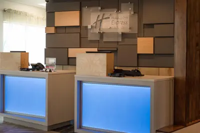 Photo 4 - Holiday Inn Express & Suites Rock Falls by IHG