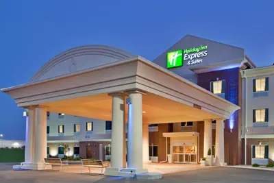 Photo 2 - Holiday Inn Express Hotel & Suites Sedalia by IHG