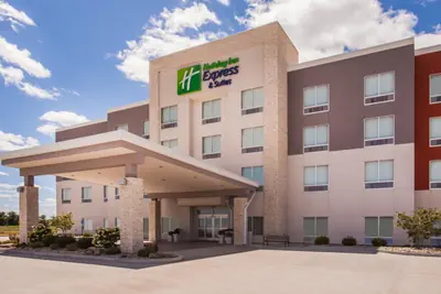 Photo 5 - Holiday Inn Express & Suites Litchfield by IHG