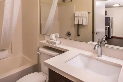 Photo 4 - Candlewood Suites - Topeka West by IHG