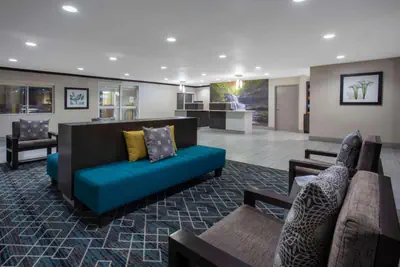 Photo 5 - La Quinta Inn & Suites by Wyndham Peru Starved Rock St Park