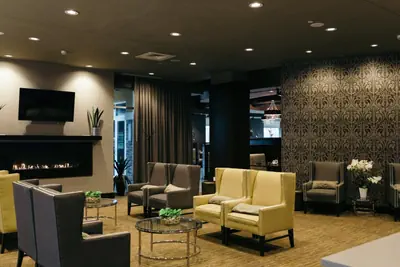 Photo 4 - Holiday Inn and Suites East Peoria by IHG