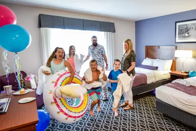 Photo 5 - Bluemont Hotel