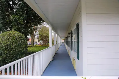 Photo 2 - Quality Inn Fayetteville Near Historic Downtown Square