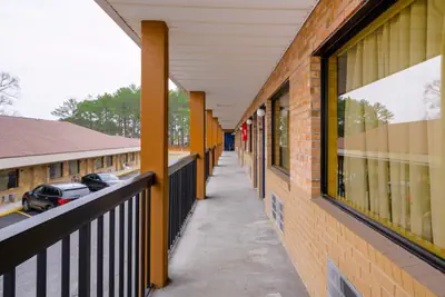 Photo 2 - OYO Hotel Williamston