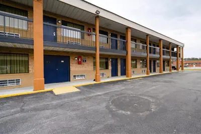 Photo 3 - OYO Hotel Williamston