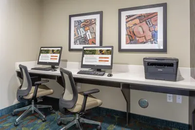 Photo 3 - Candlewood Suites - Davenport by IHG
