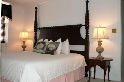 Photo 2 - The Flanders Hotel