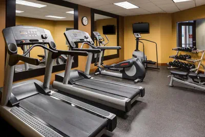 Photo 2 - Holiday Inn Hotel & Suites Des Moines-Northwest by IHG