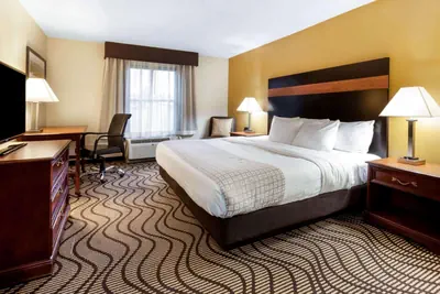 Photo 5 - La Quinta Inn by Wyndham Sandusky near Cedar Point