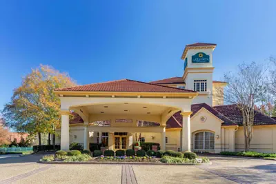 Photo 2 - La Quinta by Wyndham Raleigh Cary